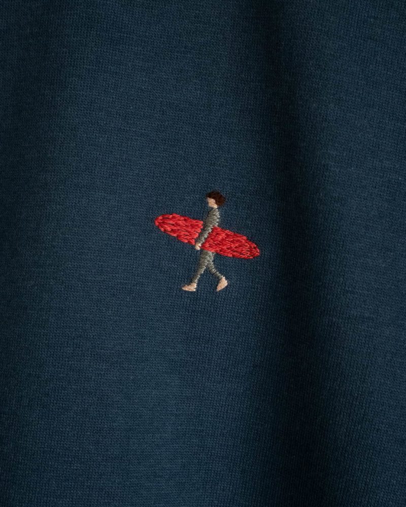 TINY SURFER 手刺繍 サーファーワンポイント サーフTシャツ ユニセックス スレートブルー